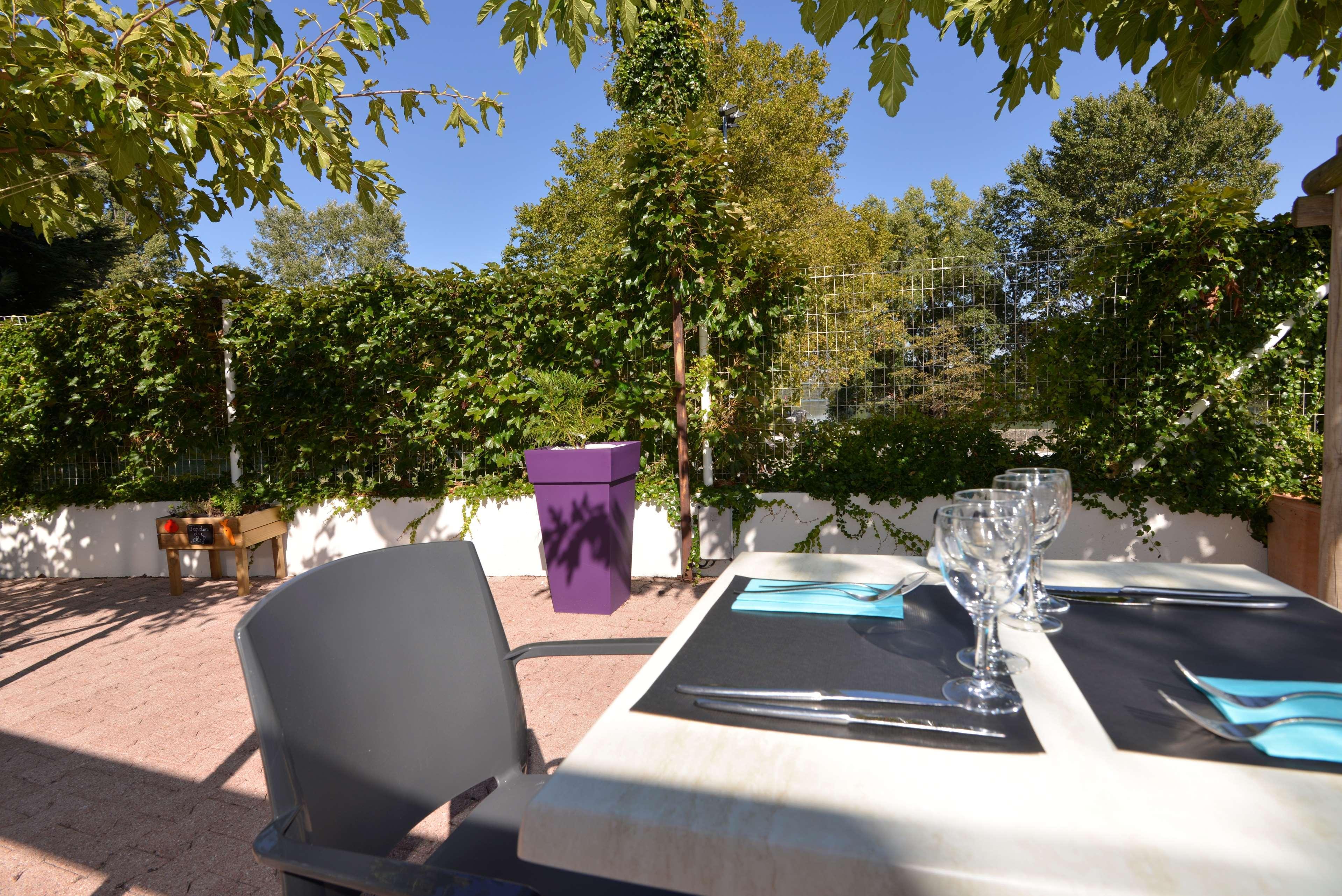 Kyriad Hotel Lyon ג'יבור מראה חיצוני תמונה