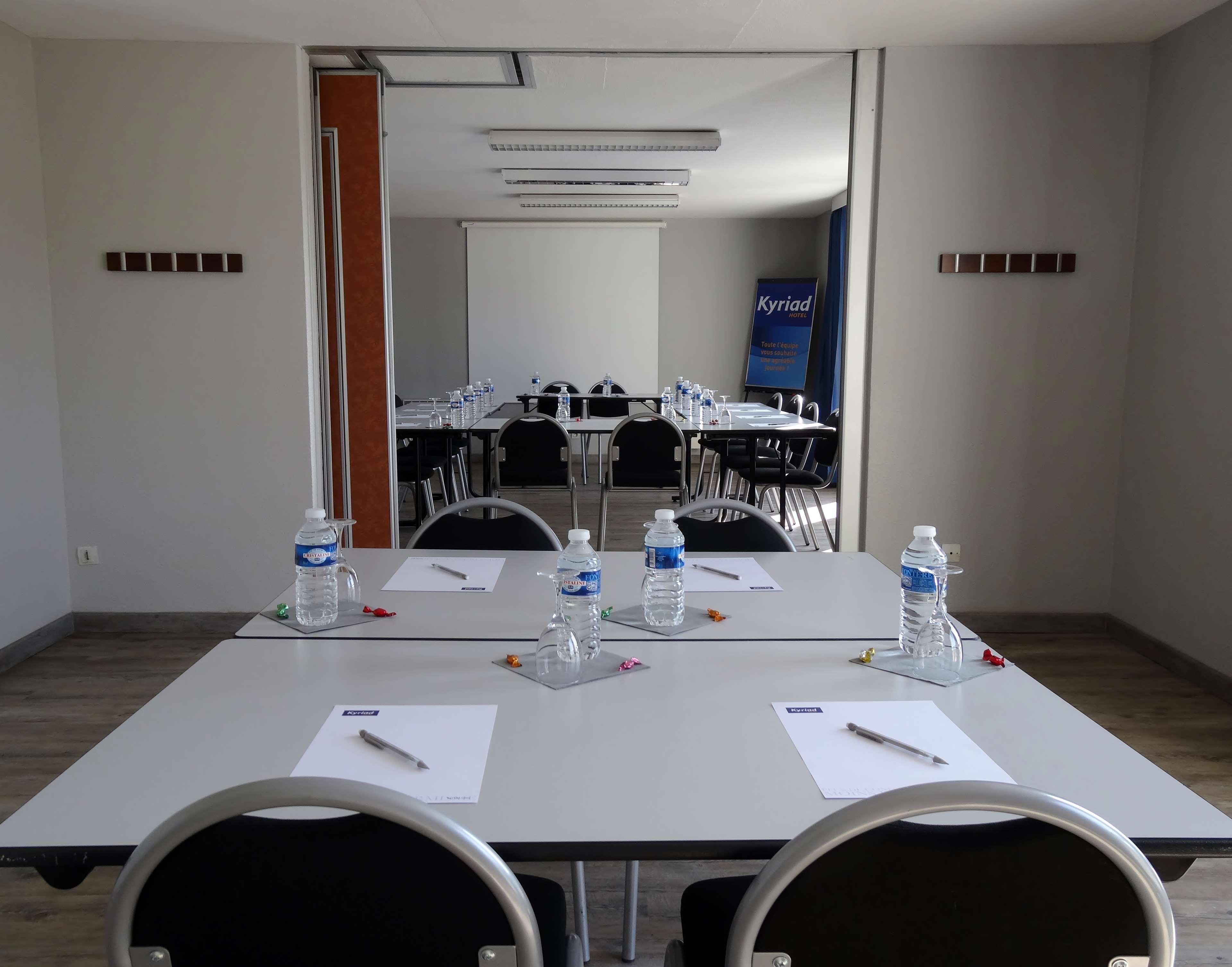Kyriad Hotel Lyon ג'יבור מראה חיצוני תמונה